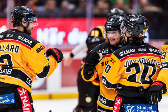 Luleås Brian O'Neill jublar