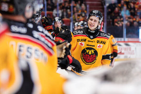 Luleås Jakob Ihs-Wozniak jublar