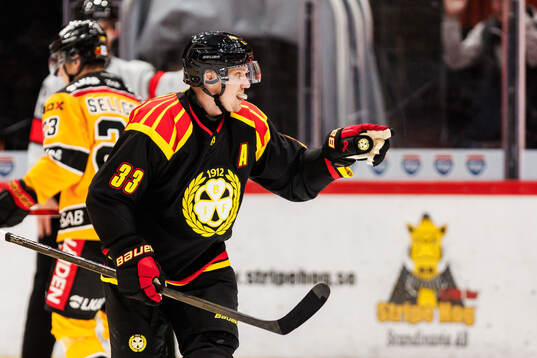 Brynäs Jakob Silfverberg jublar