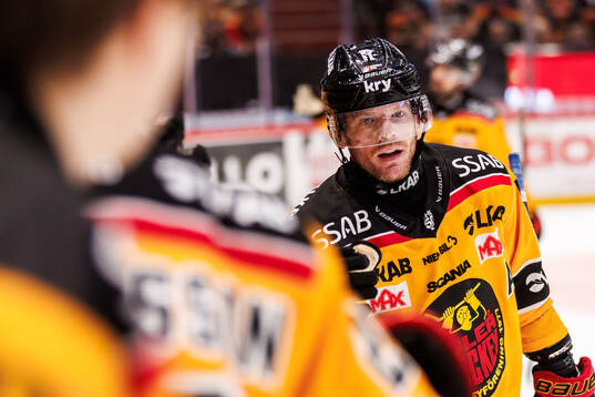 Luleås Brian O'Neill jublar