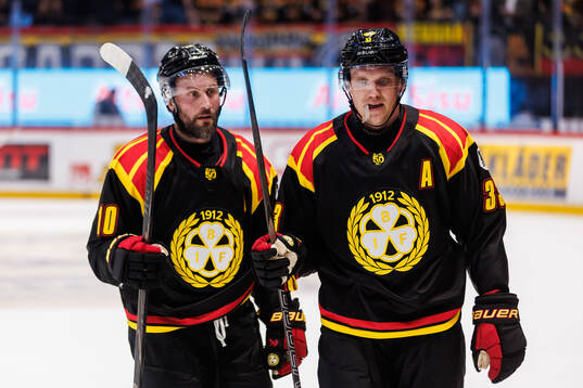 Brynäs Johan Larsson och Jakob Silfverberg deppar