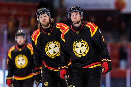 Brynäs Axel Jonsson-Fjällby och Christian Djoos deppar