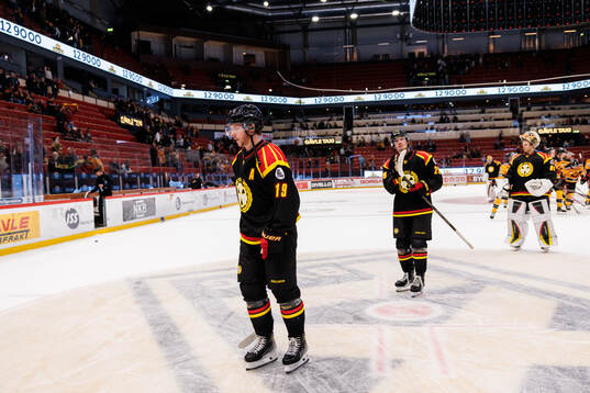 Brynäs Nicklas Bäckström och Axel Andersson deppar