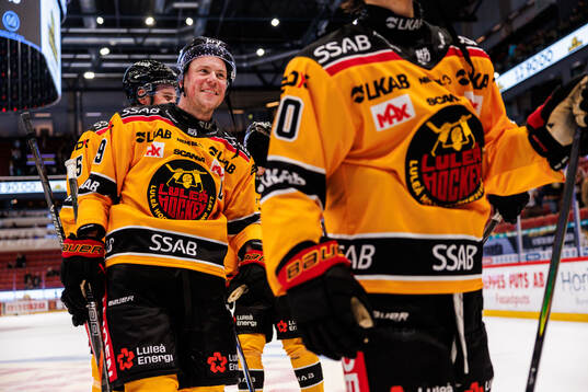 Luleås Erik Gustafsson jublar