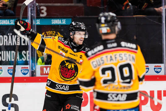 Luleås Pontus Andreasson jublar