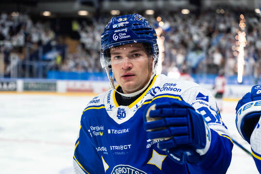 Leksands Olle Strandell jublar