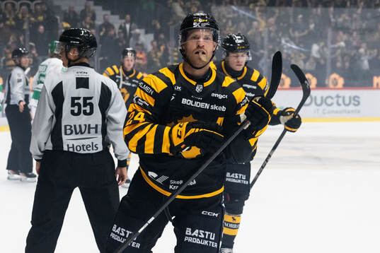 Skellefteås Oscar Lindberg jublar