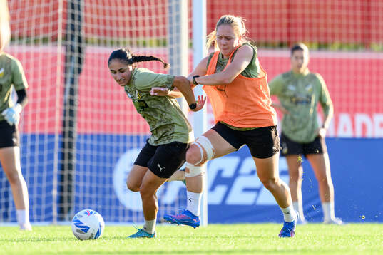 Nesrin Akgun and Alice Bergström of Häcken