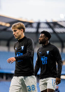 Malmö FFs Hugo Bolin och Emmanuel Ekong