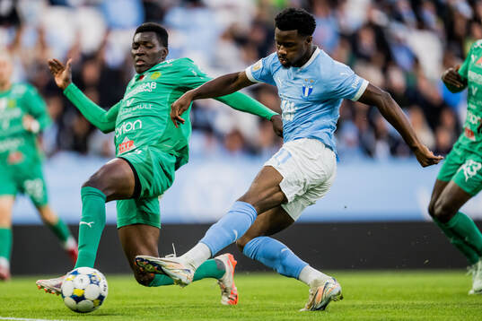 BK Olympics Francis Oluwaseun Dovi och Malmö FFs Emmanuel