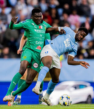 BK Olympics Francis Oluwaseun Dovi och Malmö FFs Emmanuel