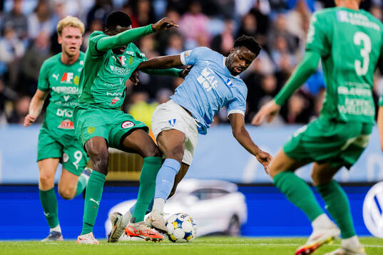 BK Olympics Francis Oluwaseun Dovi och Malmö FFs Emmanuel