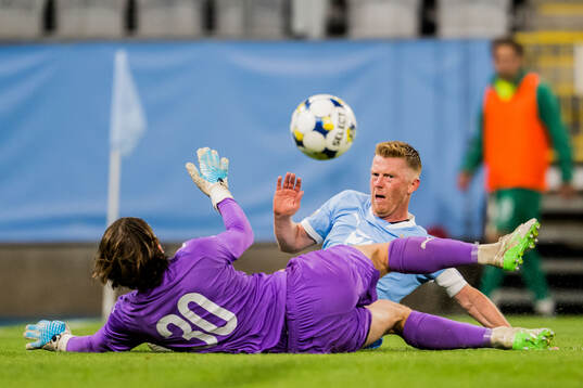 BK Olympics målvakt Rasmus Norlander och Malmö FFs Anders