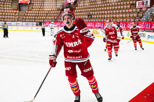 Timrås Filip Sjölund jublar
