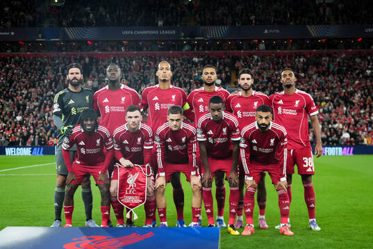 Alexander Isak of Liverpool with the starting eleven