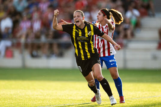Anna Anvegård of Häcken celebrates