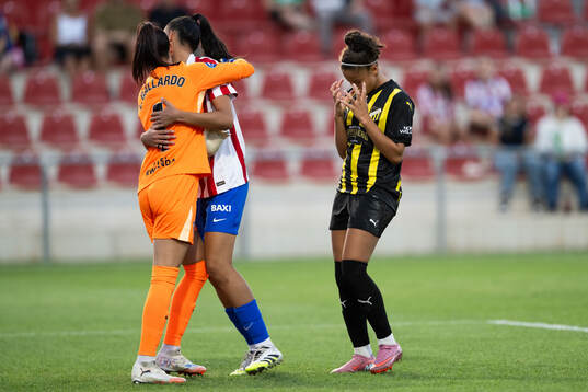 Felicia Schröder of Häcken looks dejected