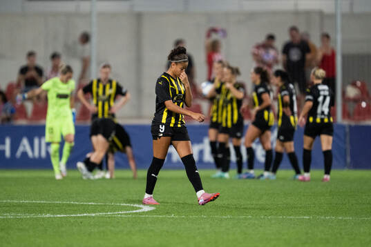 Bläddra bland fler bilder av Football, UEFA Women's Champions League Qualifiers, Atletico Madrid
