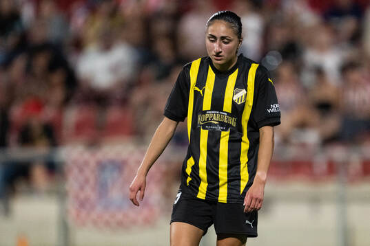 Nesrin Akgun of Häcken looks dejected