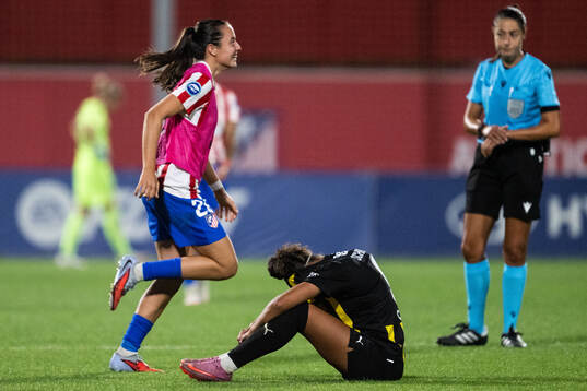 Felicia Schröder of Häcken looks dejected