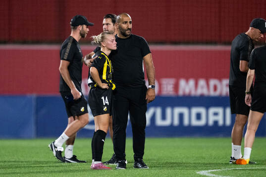 Head coach Mak Lind and Matilda Nildén of Häcken look