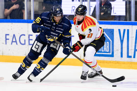 HV71s Joona Luoto och Brynäs Mattias Norlinder