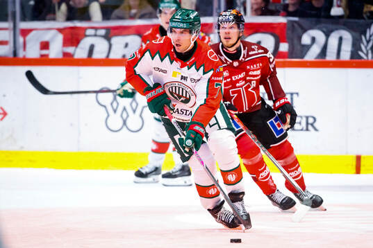 Frölundas Henrik Tömmernes och Örebros Christopher