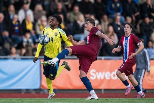 Sveriges Zebedee Kennedy och Norges Anders Fiskum Larsen