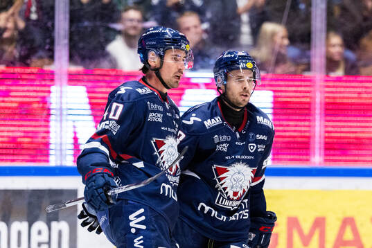 Linköpings David Bernhardt jublar
