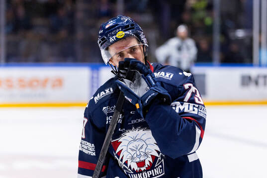 Linköpings Nicholas Shore deppar