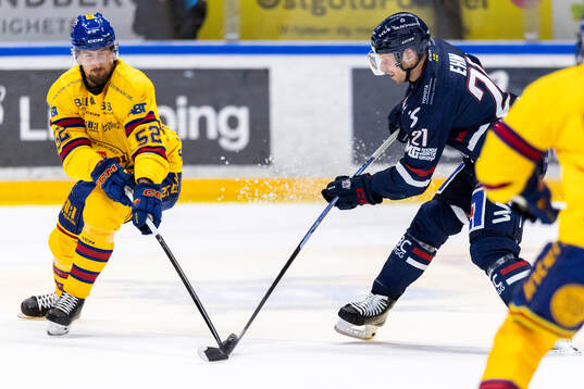 Djurgårdens Philip Holm och Linköpings Christoffer Ehn