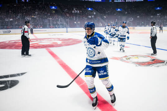 Leksands Joonas Lyytinen jublar