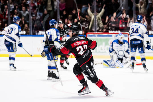 Malmö Redhawks Janne Kuokkanen jublar