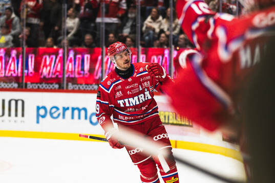Timrås Didrik Strömberg jublar