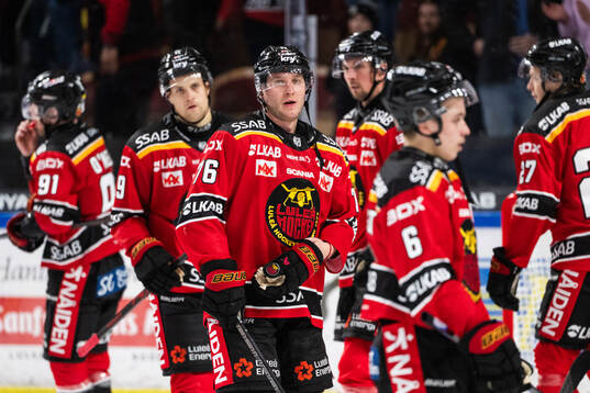Luleås Anton Levtchi deppar med lagkamrater