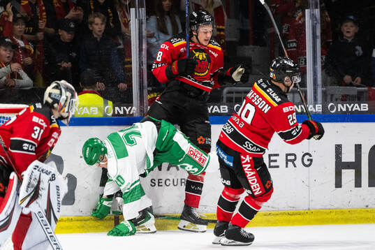 Rögles Marwin Jarbsjö och Luleås William Håkansson
