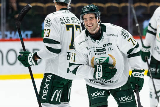 Färjestads Viktor Lodin jublar