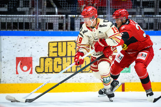 Kalmars Andrew Vanderbeck och Almtunas Leon Lerebäck