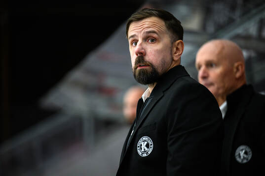 Kalmars tränare Viktor  Tuurala