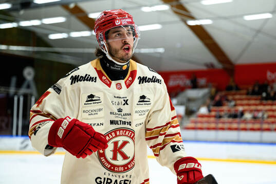 Kalmars Peter DiLiberatore jublar