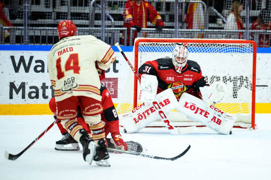 Almtunas målvakt Viktor Andrén