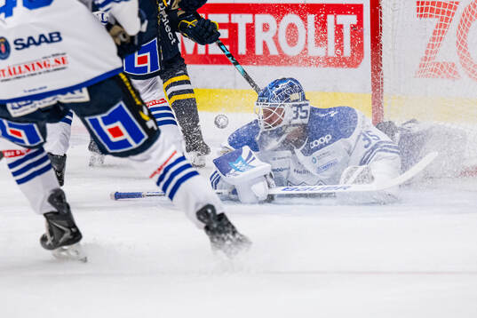 Karlskogas målvakt Lars Volden