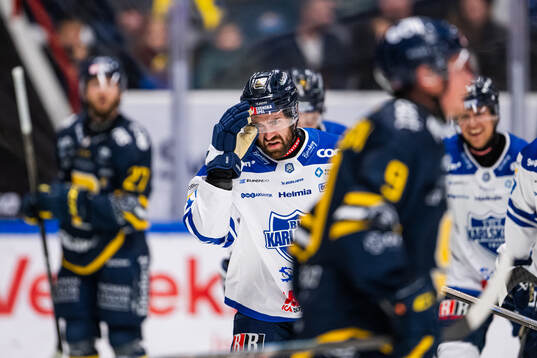 Karlskogas Rikard Olsén jublar