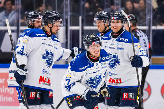 Karlskogas Åke Stakkestad jublar