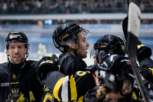 AIKs Gustav Sjöqvist jublar