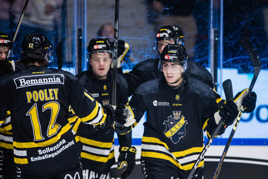 Bläddra bland fler bilder av Ishockey, Hockeyallsvenskan, AIK - Västerås