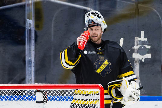 AIKs målvakt Victor Brattström