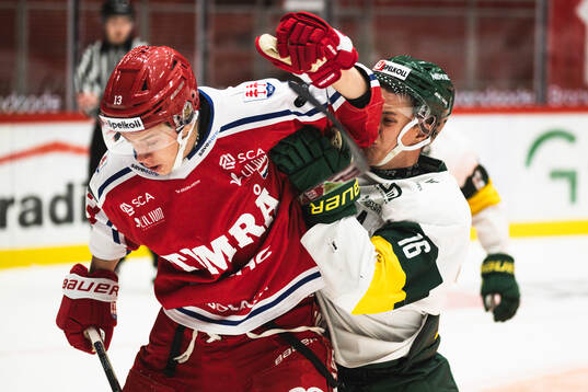 Timrås Axel Carnbro och Björklövens Joakim Engholm