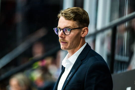 Nybros assisterande tränare Albin Blomqvist