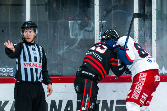 Nybros Elias Stenman och Oskarshamns Marc-Olivier Duquette